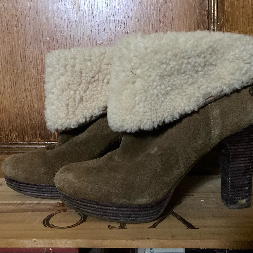 Ugg Shearling Lined Winter Boots - image 4
